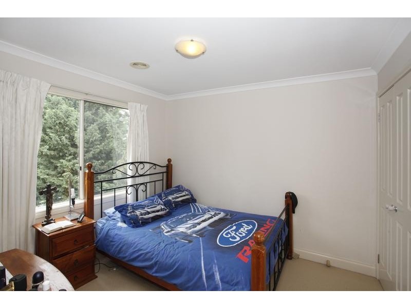 135 Montbrae Circuit, Narre Warren North VIC 3804