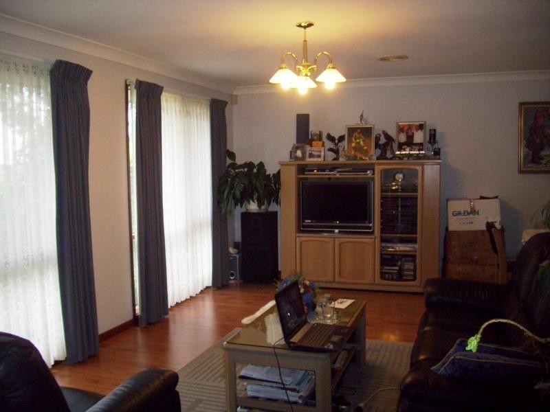 72 Lesley Drive, Hampton Park VIC 3976