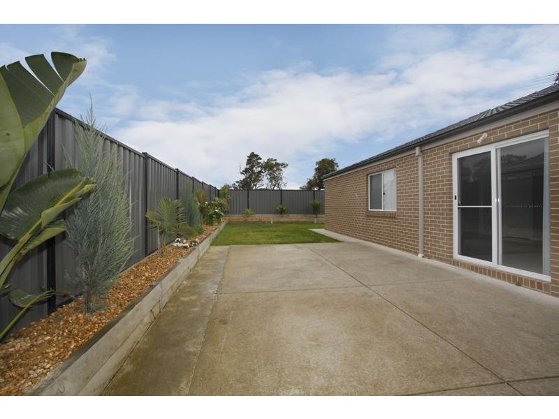 18 Lucerne Circuit, Pakenham VIC 3810