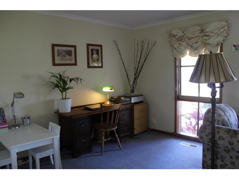 18 London Crescent, Narre Warren VIC 3805