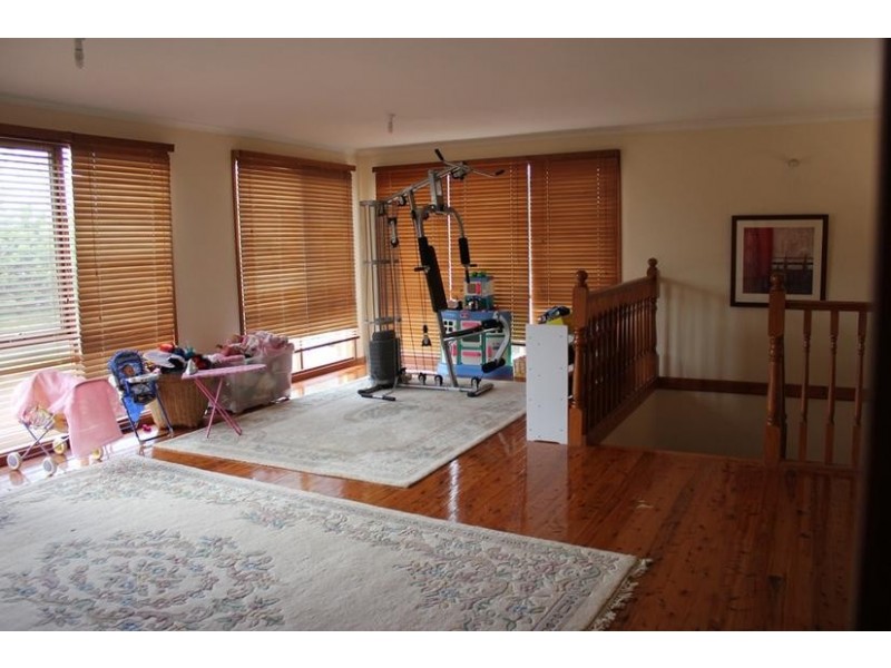 18 London Crescent, Narre Warren VIC 3805