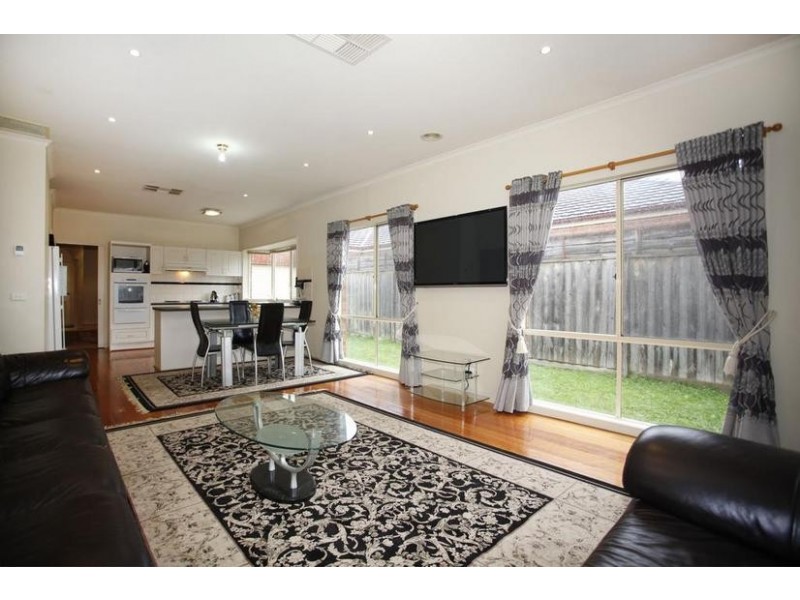 2 Gellibrand Court, Berwick VIC 3806