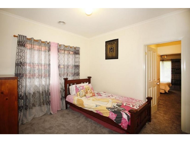 2 Gellibrand Court, Berwick VIC 3806