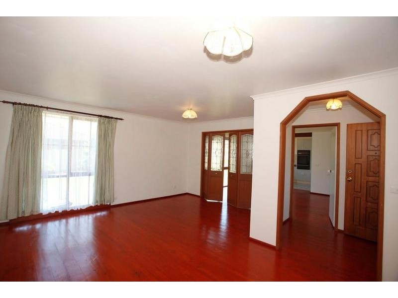 18 Heyington Circle, Narre Warren VIC 3805