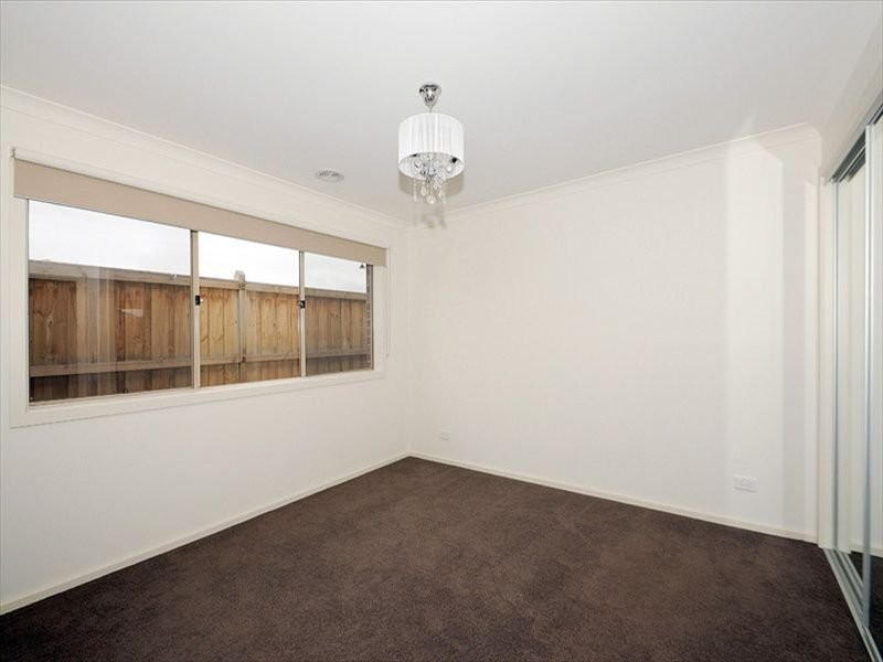 45 Chantenay Parade, Cranbourne North VIC 3977