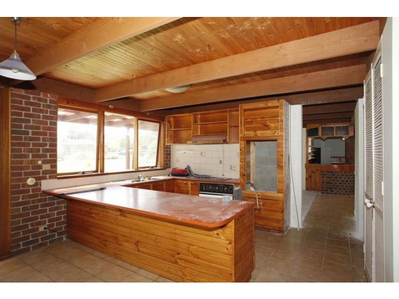 8 Roy Close, Narre Warren North VIC 3804