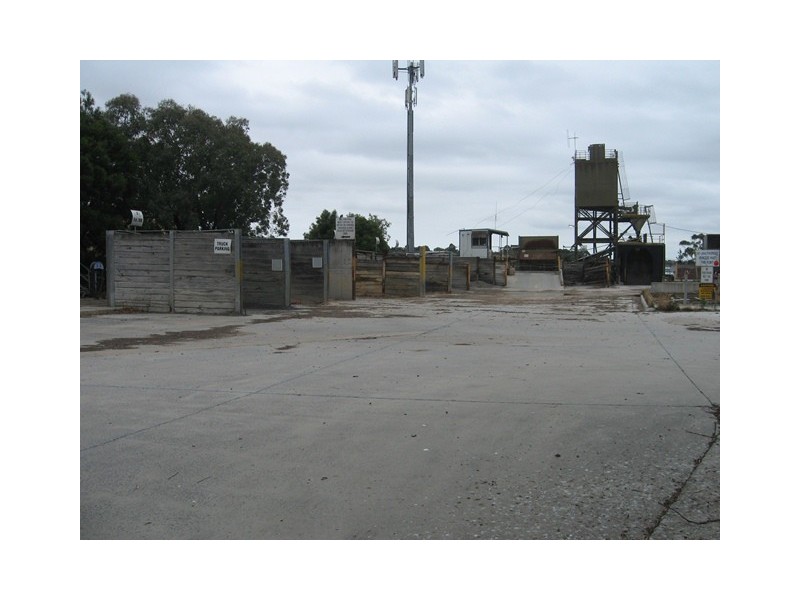 27 Narre Warren Cranbourne Road, Narre Warren VIC 3805