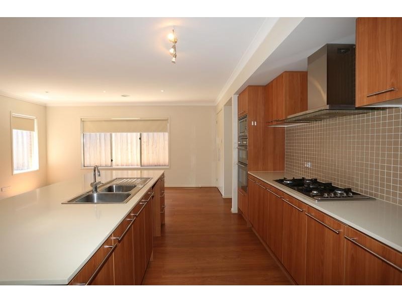 10 Corker Close, Narre Warren VIC 3805