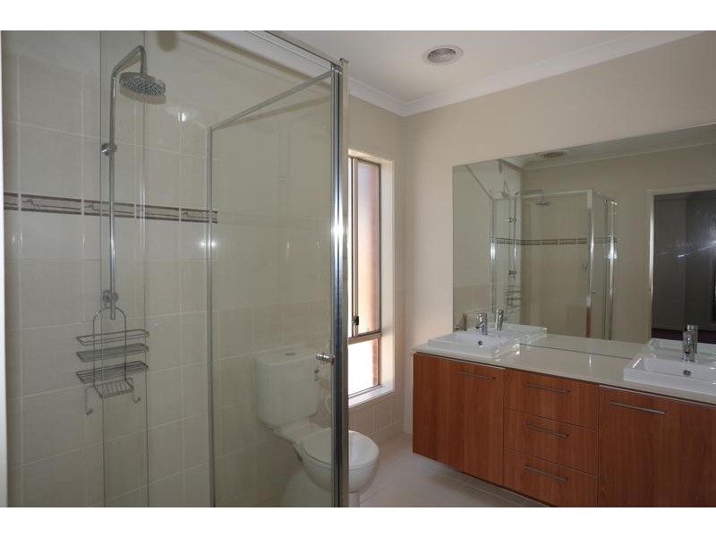 10 Corker Close, Narre Warren VIC 3805