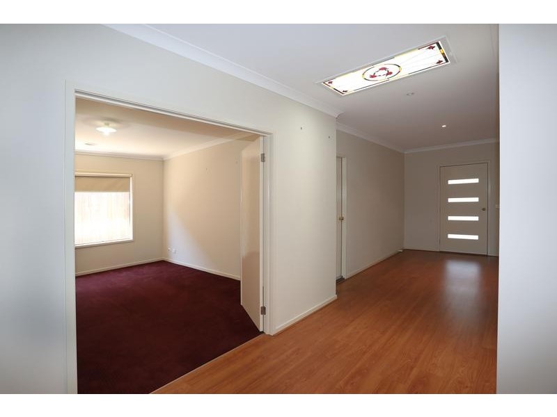 10 Corker Close, Narre Warren VIC 3805