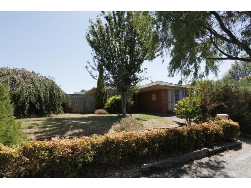 8 Tamarisk Road, Narre Warren VIC 3805