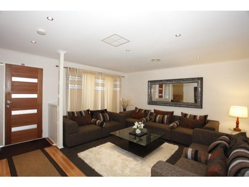 18 Domain Drive, Berwick VIC 3806