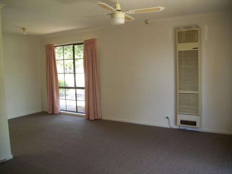 1/120 Fleetwood Drive, Narre Warren VIC 3805