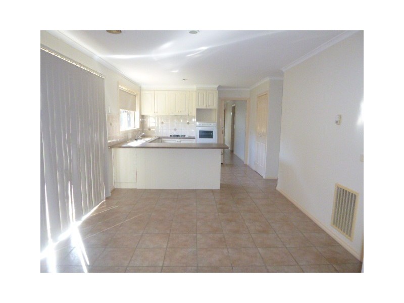 44 Tralee Circuit, Narre Warren VIC 3805