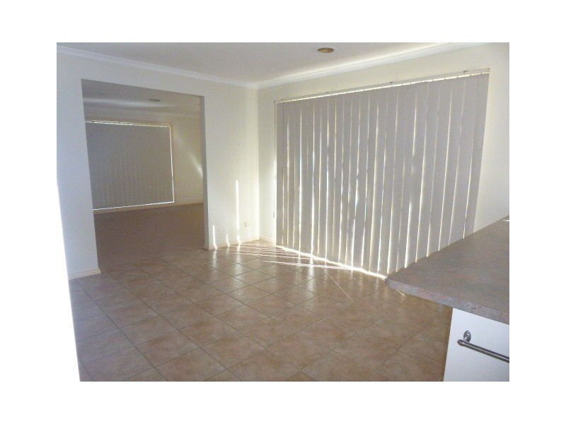 44 Tralee Circuit, Narre Warren VIC 3805