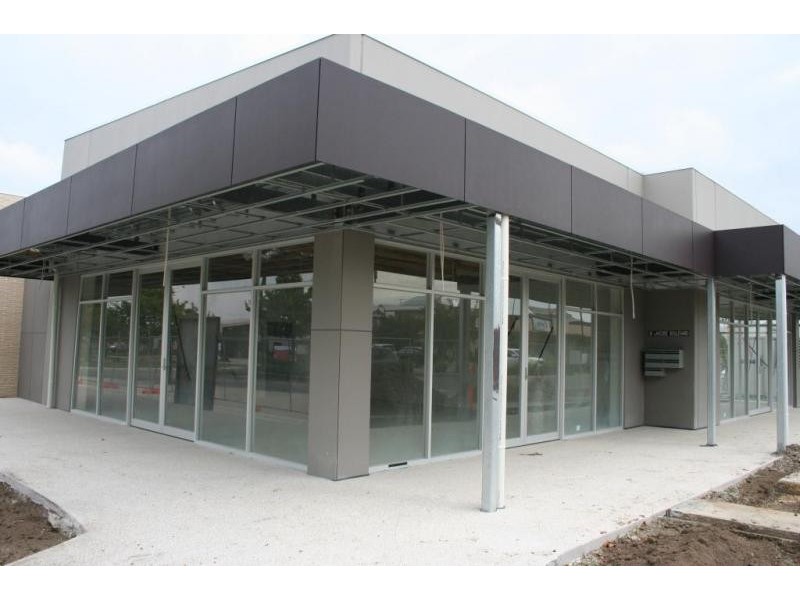 38 Lakeside Boulevard, Pakenham VIC 3810