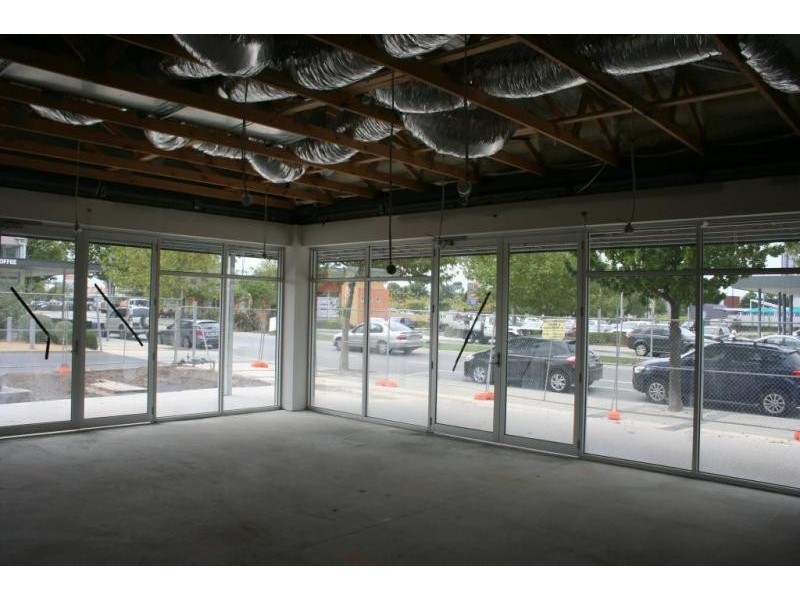 38 Lakeside Boulevard, Pakenham VIC 3810