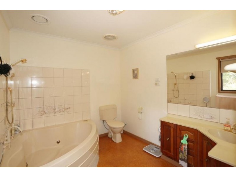 80 Kenilworth Avenue, Beaconsfield VIC 3807