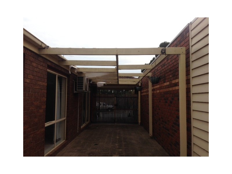 4B Boree Court, Berwick VIC 3806