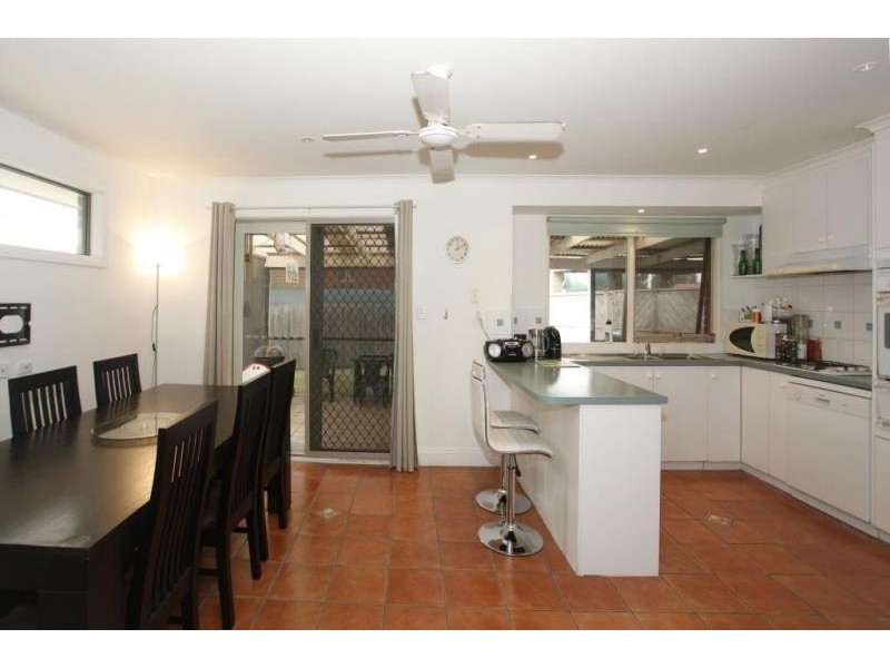 8 Stafford Place, Narre Warren VIC 3805