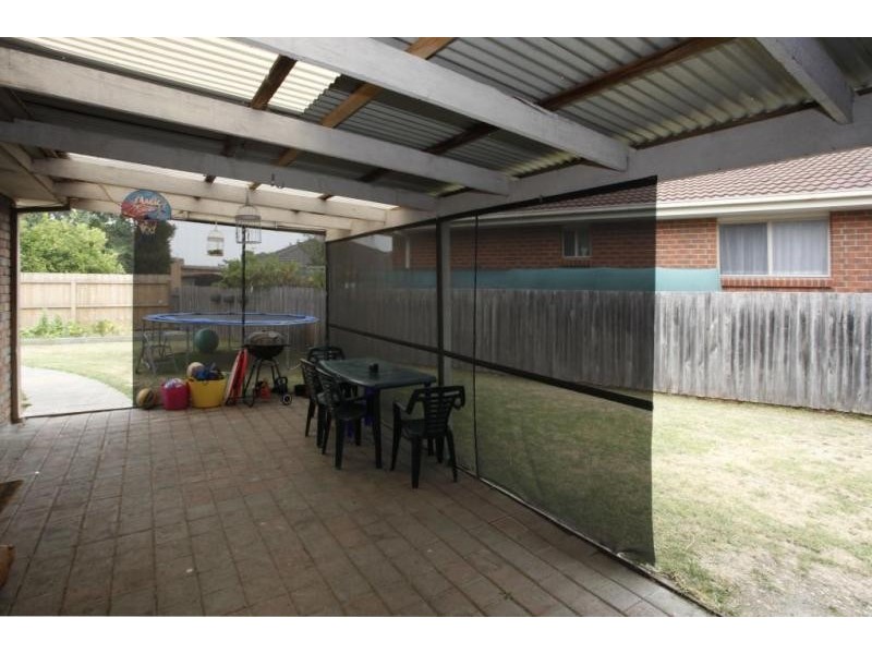 8 Stafford Place, Narre Warren VIC 3805