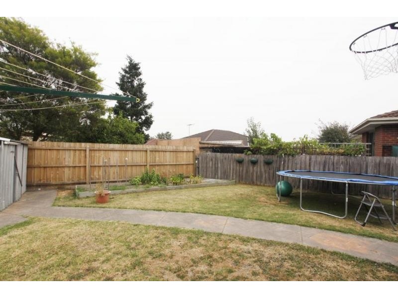 8 Stafford Place, Narre Warren VIC 3805