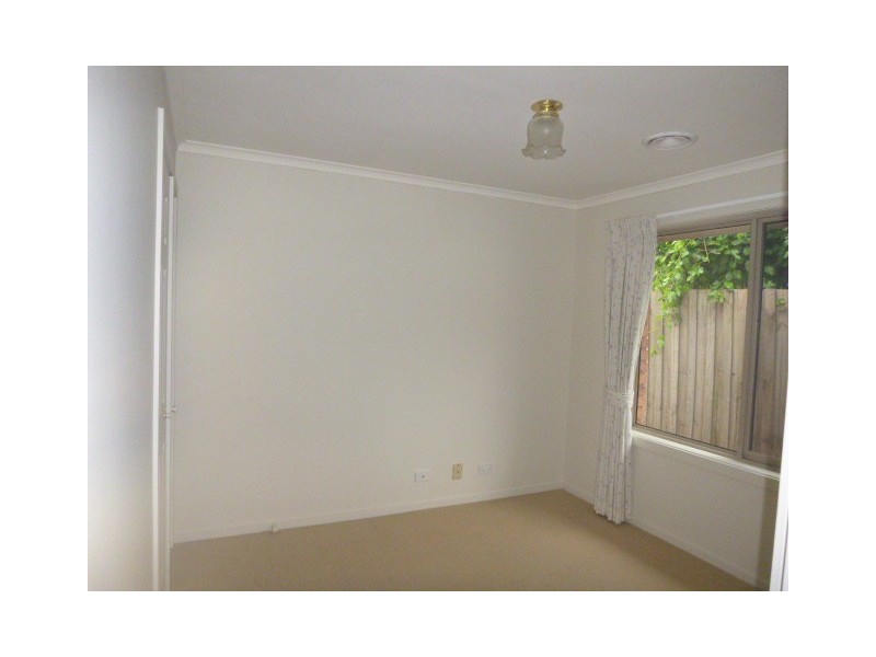 8 Tamarisk Road, Narre Warren VIC 3805