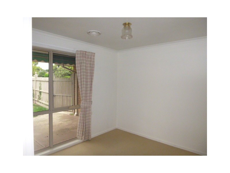 8 Tamarisk Road, Narre Warren VIC 3805