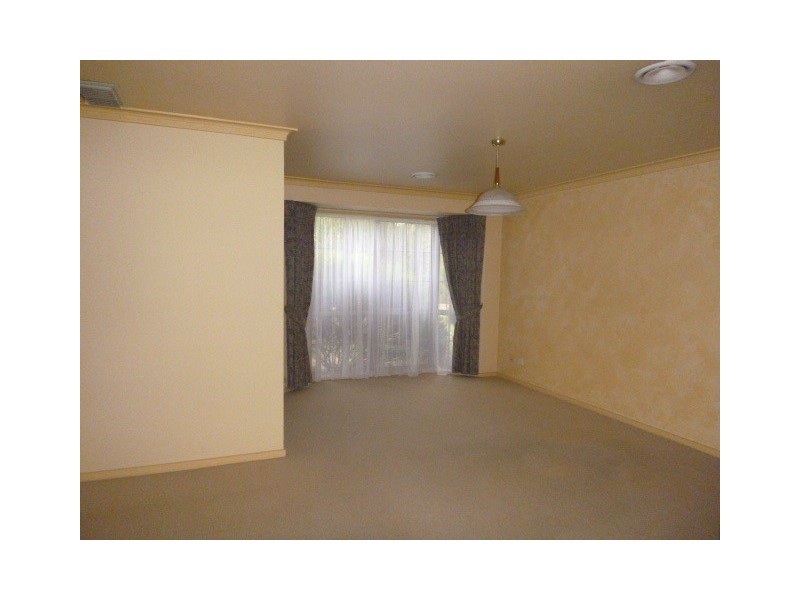 8 Tamarisk Road, Narre Warren VIC 3805