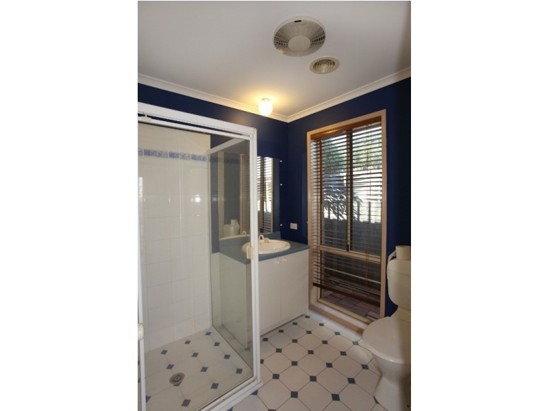 10 Tolmie Rise, Hallam VIC 3803