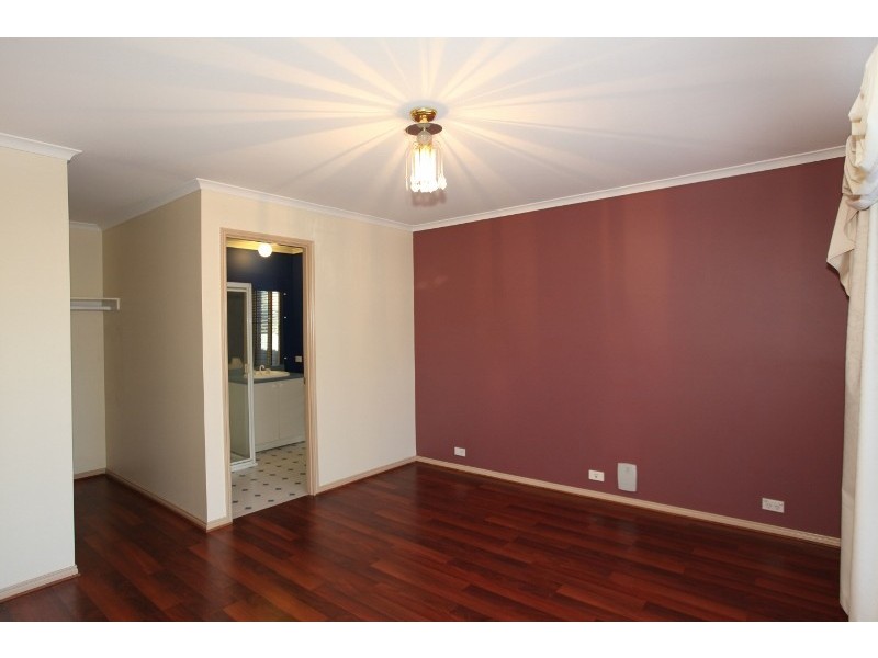 10 Tolmie Rise, Hallam VIC 3803