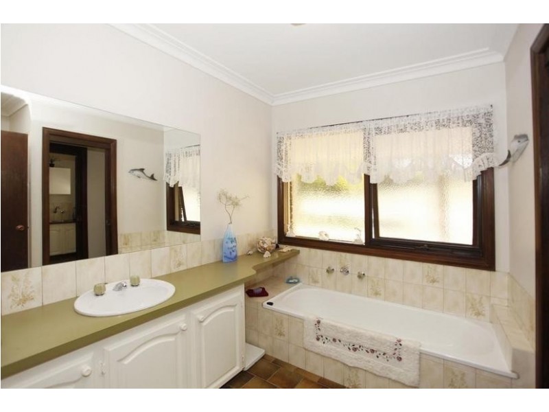 1380 Wellington Road, Narre Warren East VIC 3804