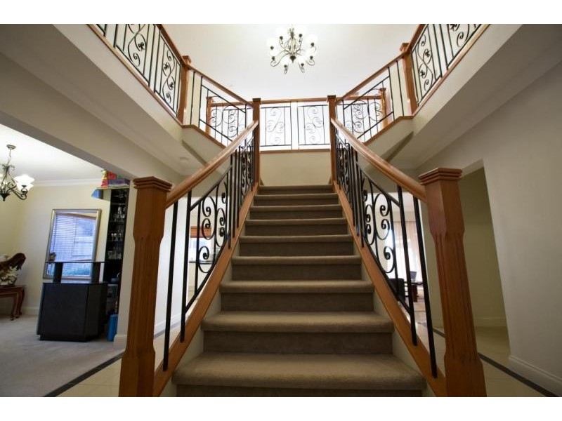 3 Grosvenor Place, Narre Warren North VIC 3804