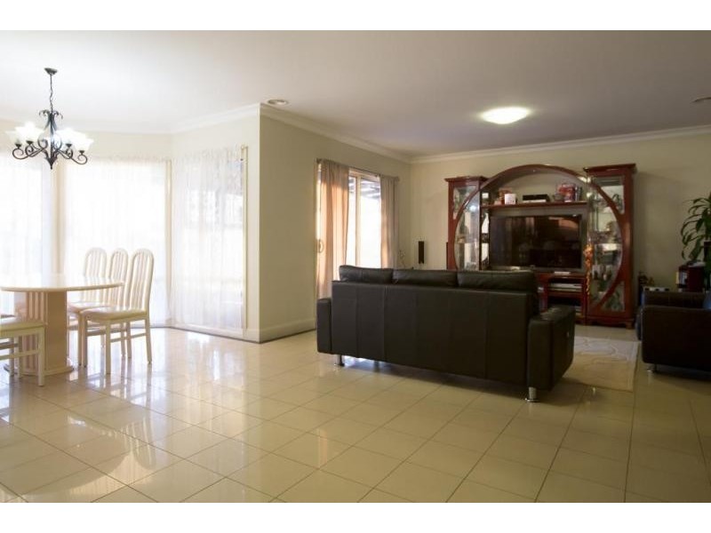 3 Grosvenor Place, Narre Warren North VIC 3804