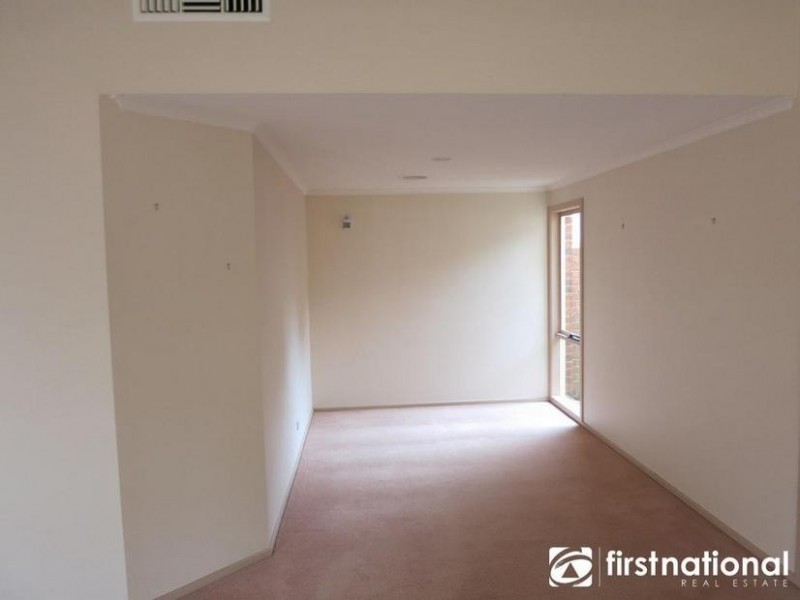 11 Nullica Court, Berwick VIC 3806