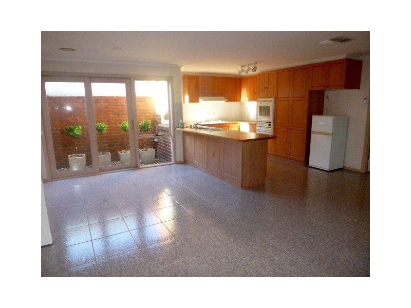 11 Nullica Court, Berwick VIC 3806