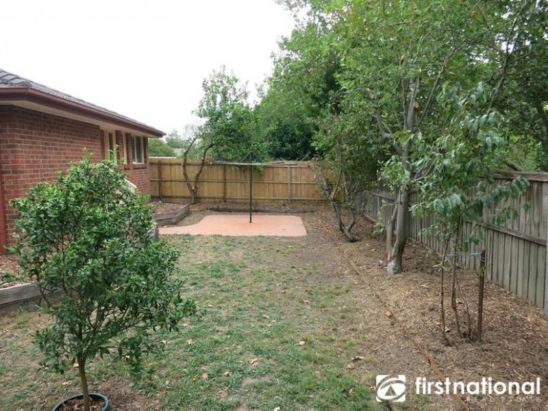 11 Nullica Court, Berwick VIC 3806