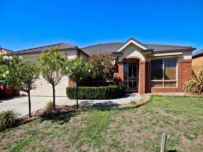 8 Baronessa Avenue, Narre Warren South VIC 3805