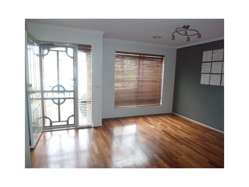 8 Baronessa Avenue, Narre Warren South VIC 3805