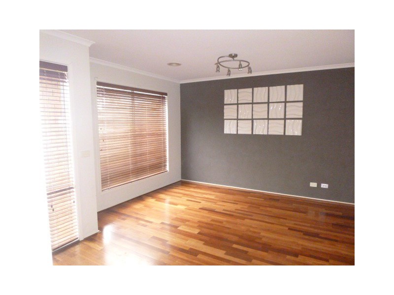 8 Baronessa Avenue, Narre Warren South VIC 3805