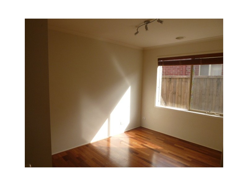 8 Baronessa Avenue, Narre Warren South VIC 3805