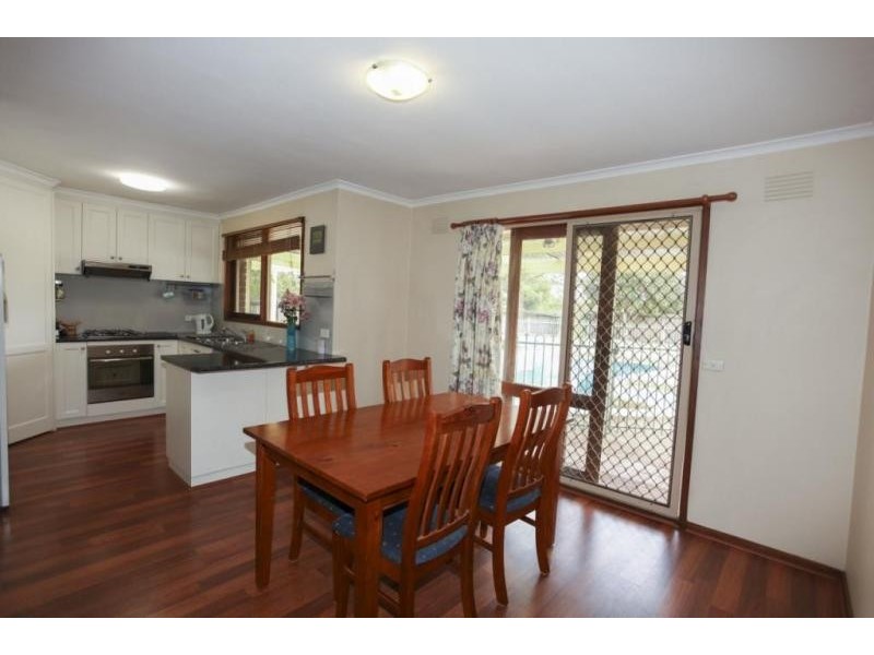 1 Bunbury Avenue, Narre Warren VIC 3805