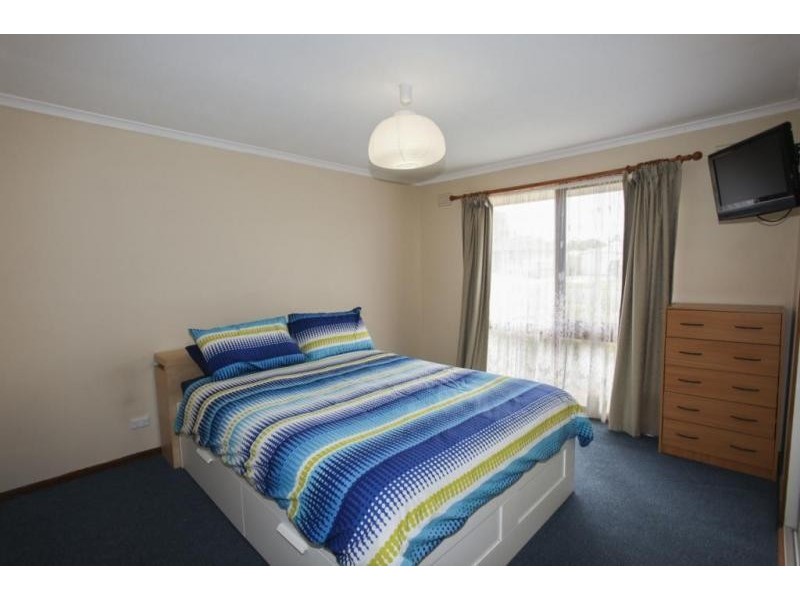 1 Bunbury Avenue, Narre Warren VIC 3805