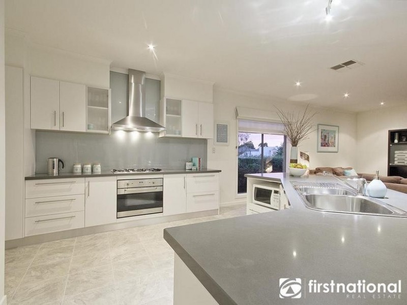 61 Whistler Drive, Berwick VIC 3806
