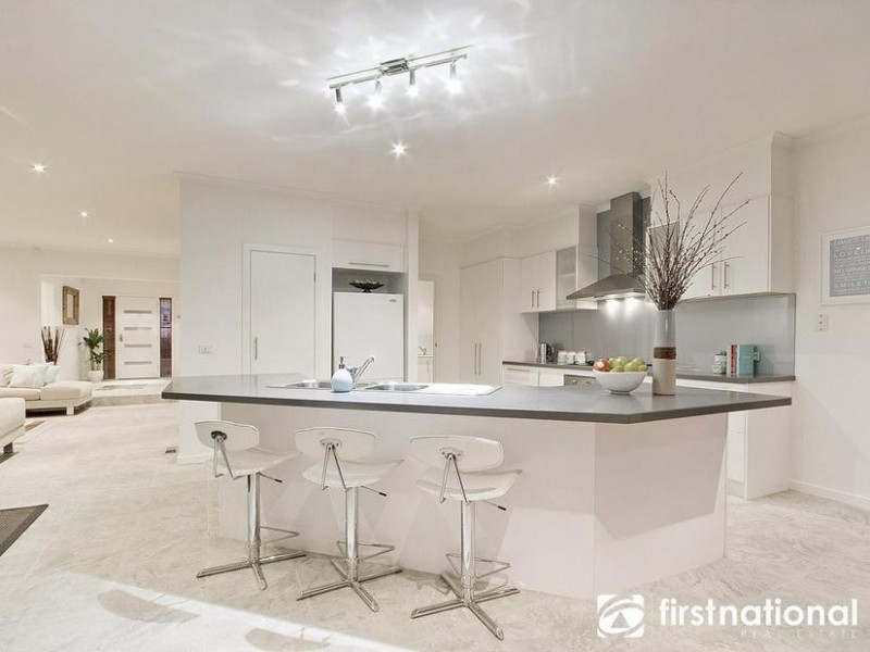 61 Whistler Drive, Berwick VIC 3806