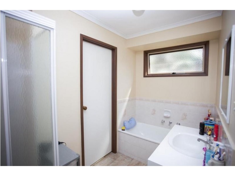 35 Barondi Avenue, Narre Warren VIC 3805