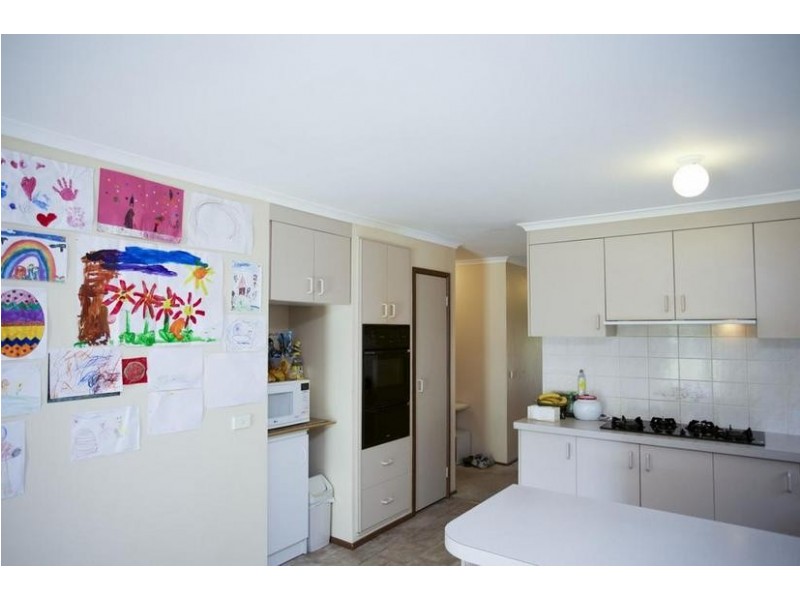 35 Barondi Avenue, Narre Warren VIC 3805