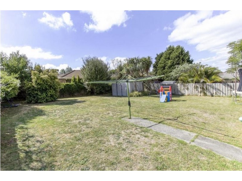 35 Barondi Avenue, Narre Warren VIC 3805