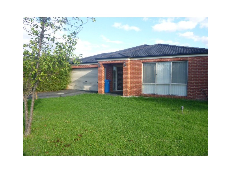 73 Melzak Way, Berwick VIC 3806
