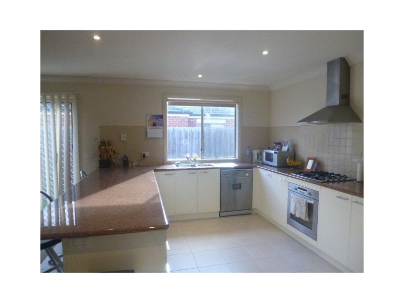 73 Melzak Way, Berwick VIC 3806